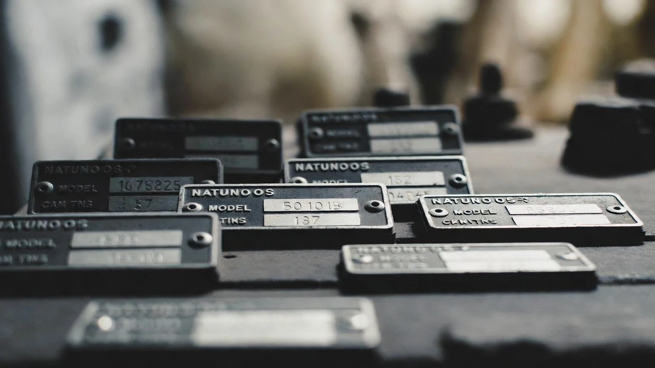 Custom Nameplate Design metal and plastic product identification nameplates for industrial products